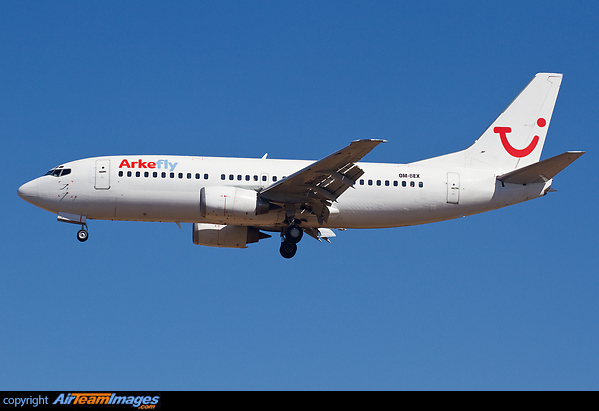Boeing 737-382 Boeing 737-382
