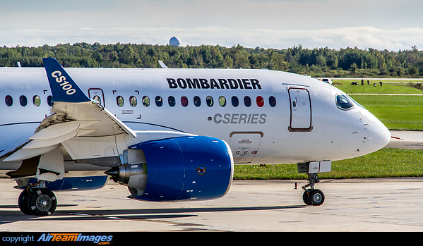 Bombardier's Cseries taxies for its maiden flight. Bombardier CS100