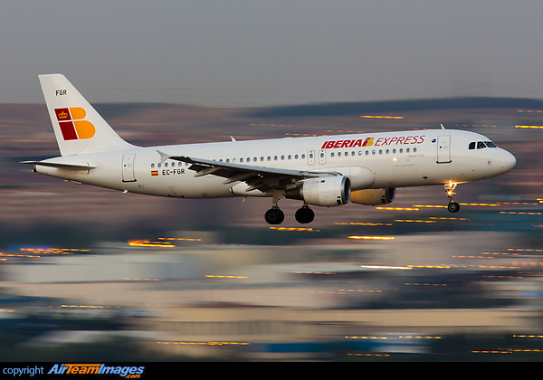 Airbus A320-211 Airbus A320-211