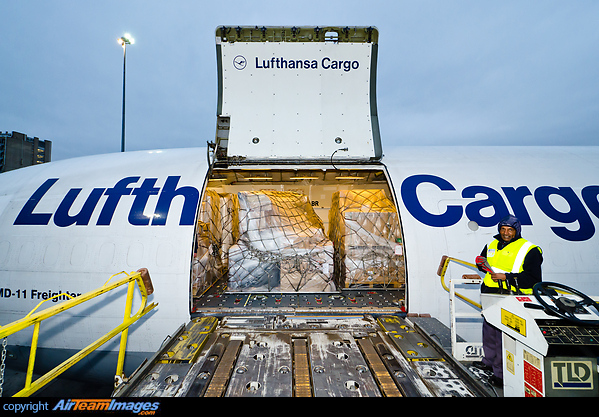 Ready to unload cargo after a flight from Frankfurt via Nairobi. McDonnell Douglas MD-11F