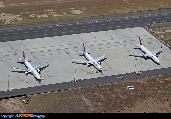 Boeing 767-300 Boeing 767-300