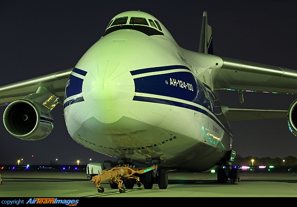 Antonov An-124-100 Ruslan Antonov An-124-100 Ruslan