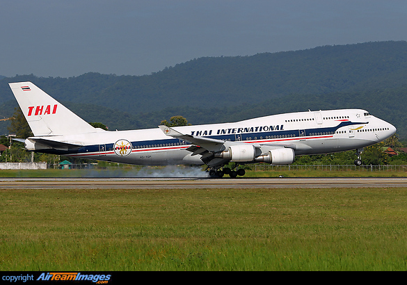 Boeing 747-4D7 Boeing 747-4D7