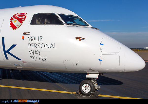 Additional 'FC Thun' sticker Bombardier Dash 8-402Q