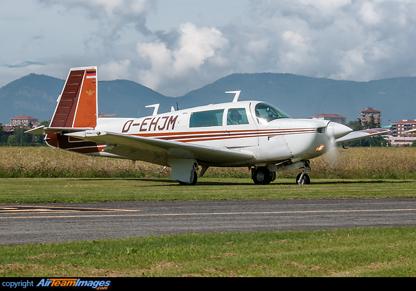 Mooney M-20J Mooney M-20J