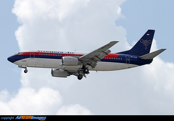 Boeing 737-33A Boeing 737-33A