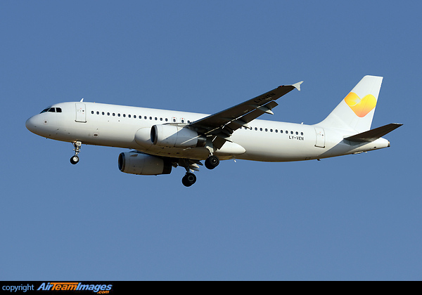 Airbus A320-233 Airbus A320-233