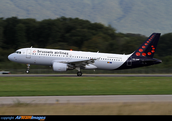 Airbus A320-214 Airbus A320-214