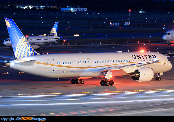 Boeing 787-9 Dreamliner Boeing 787-9 Dreamliner