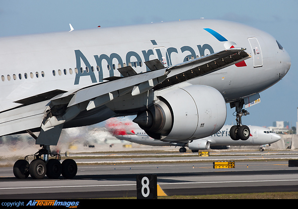 Boeing 777-223/ER Boeing 777-223/ER