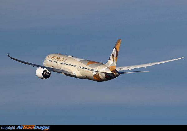 Boeing 787-9 Dreamliner Boeing 787-9 Dreamliner