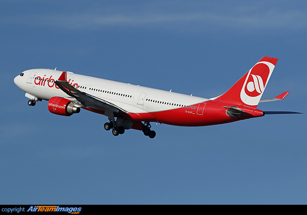 Airbus A330-223 Airbus A330-223