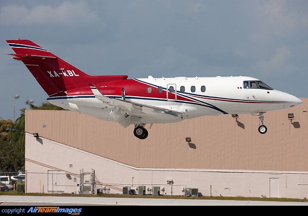 Hawker Beechcraft 900XP Hawker Beechcraft 900XP