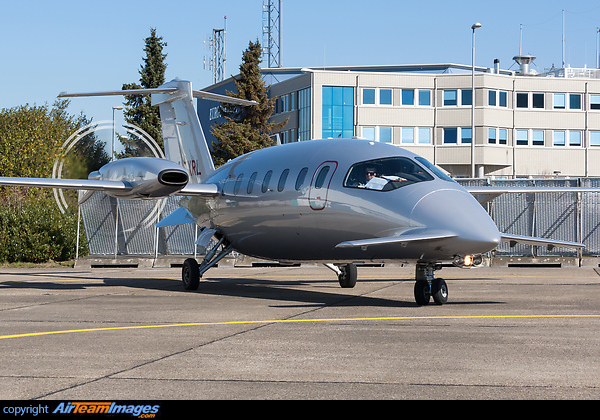 Piaggio P-180 Avanti Piaggio P-180 Avanti