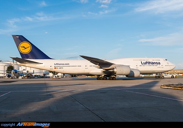 Boeing 747-830 Boeing 747-830