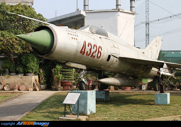 Mikoyan Gurevich MiG-21 Mikoyan Gurevich MiG-21