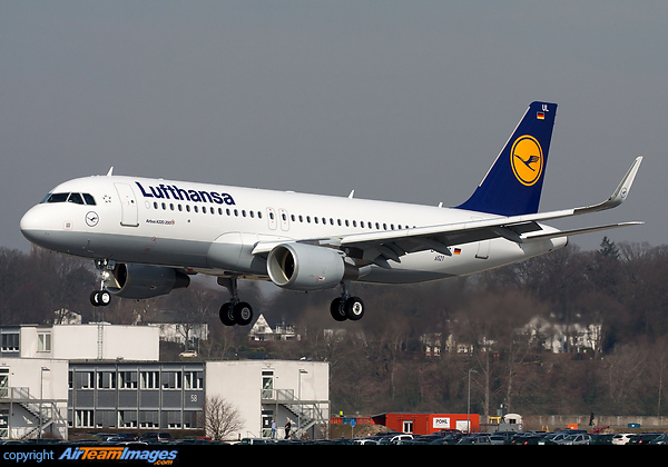 Airbus A320-214 Airbus A320-214
