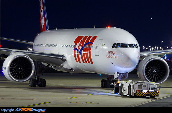 Boeing 777-32W/ER Boeing 777-32W/ER