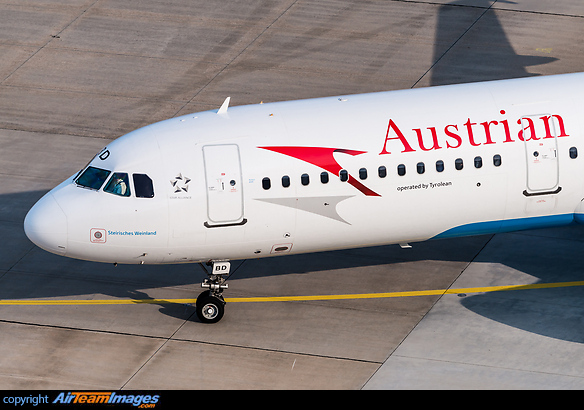 Airbus A321-211 Airbus A321-211