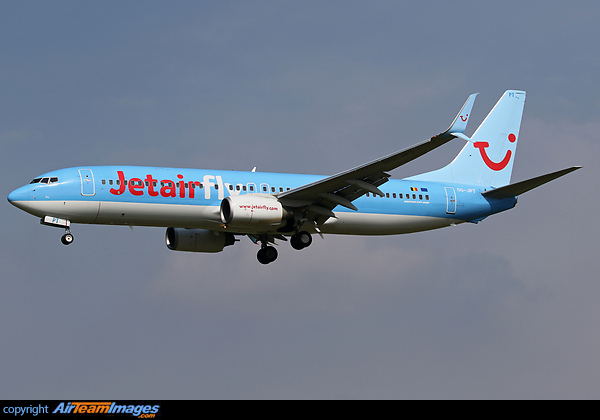 Boeing 737-8K5 Boeing 737-8K5
