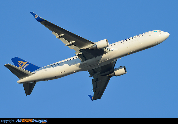 Boeing 767-3KY/ER Boeing 767-3KY/ER