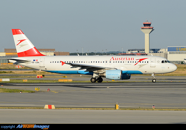 Airbus A320-214 Airbus A320-214