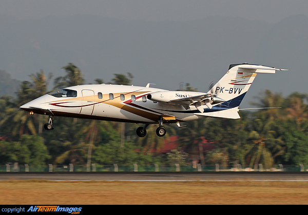 Piaggio P-180 Avanti Piaggio P-180 Avanti