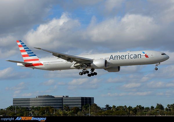 Boeing 777-323/ER Boeing 777-323/ER