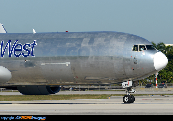 Boeing 767-346F/ER Boeing 767-346F/ER