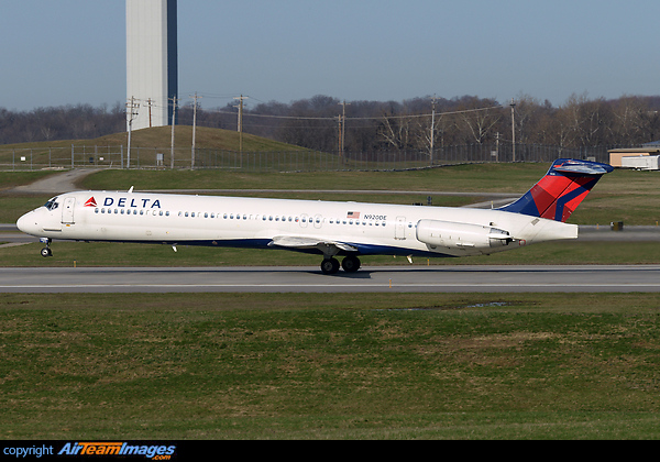 McDonnell Douglas MD-88 McDonnell Douglas MD-88