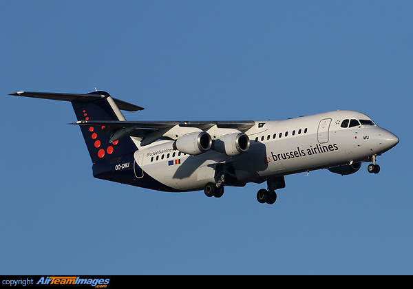 British Aerospace Avro RJ100 British Aerospace Avro RJ100