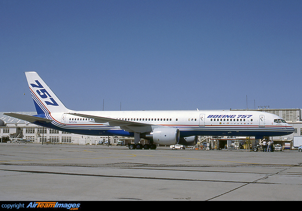Boeing 757-220 Boeing 757-220