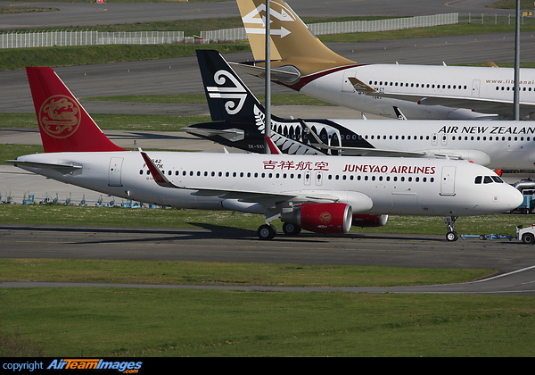Airbus A320-214 Airbus A320-214
