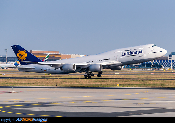 Boeing 747-830 Boeing 747-830