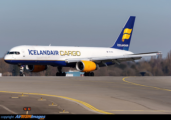Boeing 757-208(PCF) Boeing 757-208(PCF)