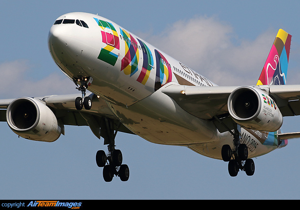 Special paint scheme deco promoting Milano Expo 2015 Airbus A330-243
