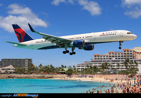 Boeing 757-232 Boeing 757-232