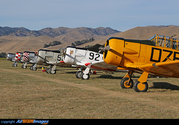 AT-6D Harvard III AT-6D Harvard III