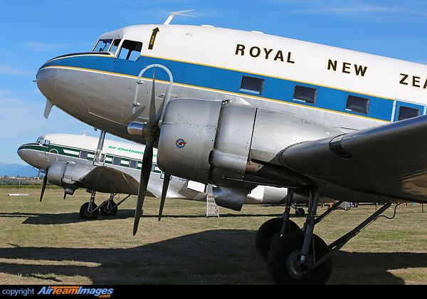 Douglas C-47D Skytrain (DC-3) Douglas C-47D Skytrain (DC-3)