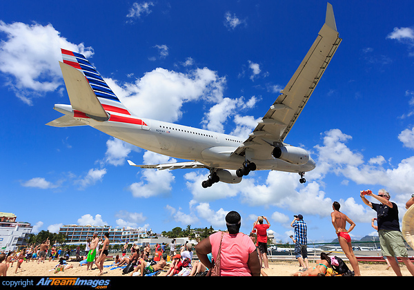 Airbus A330-243 Airbus A330-243