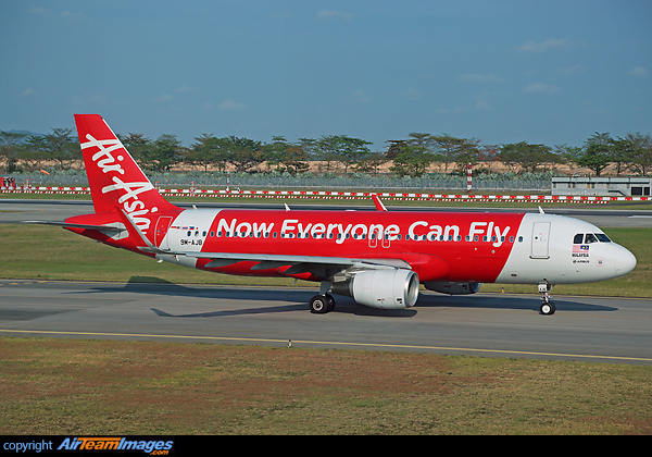 Airbus A320-216 Airbus A320-216