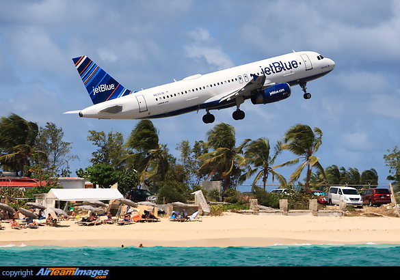 Airbus A320-232 Airbus A320-232