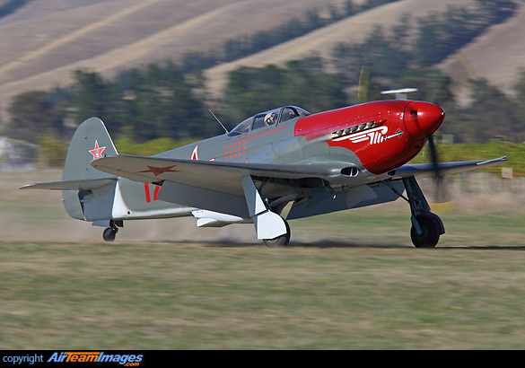 Yakovlev Yak-3UA Yakovlev Yak-3UA