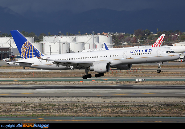Boeing 757-222 Boeing 757-222