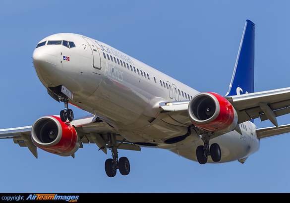 Boeing 737-883 Boeing 737-883