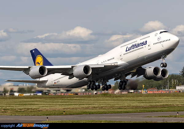 Lufthansa Boeing 747-830 - cn 37845 / ln 1514 D-ABYU departing Paine Field on its delivery flight to Frankfurt 4/30/15. This was the final B747-8i on order for the airline and it was celebrated with a water salute after engine start-up. Boeing 747-830