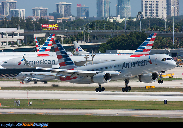 Boeing 757-223 Boeing 757-223