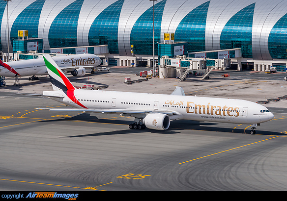 Boeing 777-31H/ER Boeing 777-31H/ER