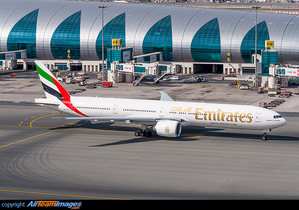 Boeing 777-31H/ER Boeing 777-31H/ER