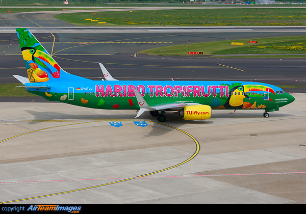 Paradiesvogel is the name of latest Tuifly logojet with Haribo Tropifrutti titles Boeing 737-8K5